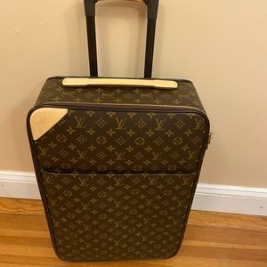 - - - Authentic Louis Vuitton pegase 55 monogram